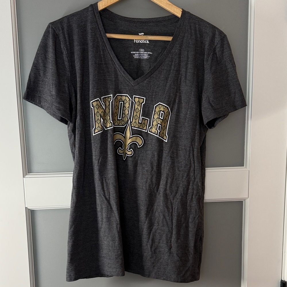 Fanatics Black V-Neck Tee with Gold NOLA Crest